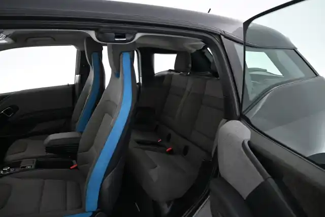 Harmaa Viistoperä, BMW i3 – NLF-435