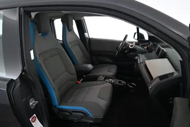 Harmaa Viistoperä, BMW i3 – NLF-435