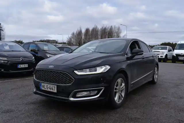 Musta Viistoperä, Ford MONDEO – NLG-447