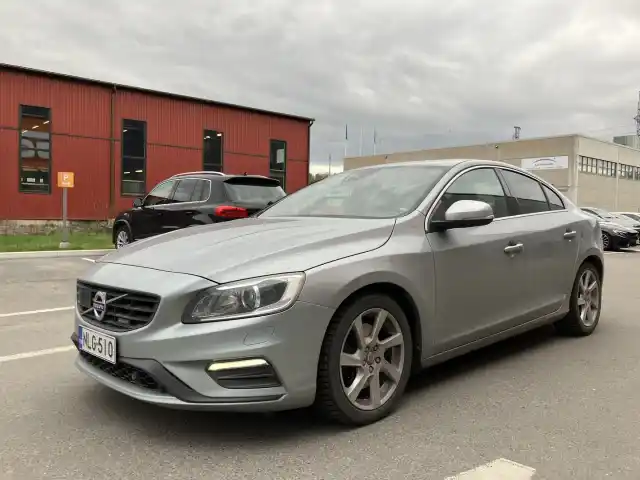 Hopea Sedan, Volvo S60 – NLG-510