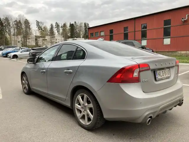 Hopea Sedan, Volvo S60 – NLG-510