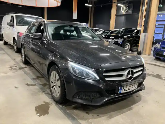 Musta Farmari, Mercedes-Benz C – NLG-717