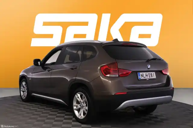Ruskea Maastoauto, BMW X1 – NLH-281