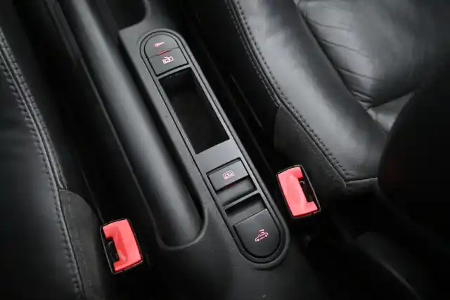 Sininen Avoauto, Audi TT – NLJ-363