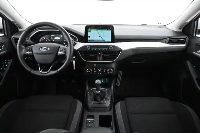 Valkoinen Farmari, Ford Focus – NLM-581