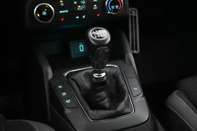 Valkoinen Farmari, Ford Focus – NLM-581