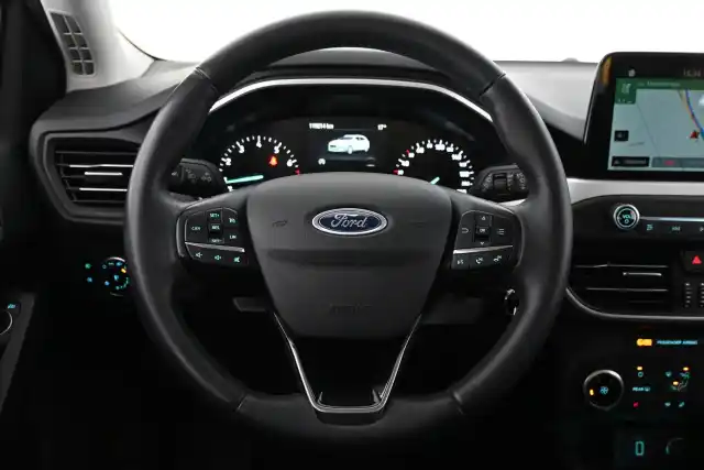 Valkoinen Farmari, Ford Focus – NLM-581