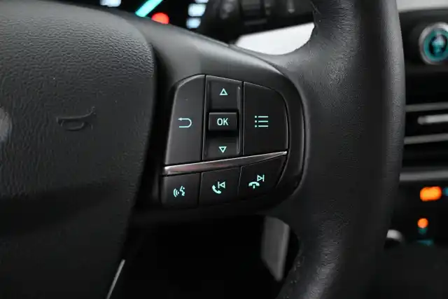 Valkoinen Farmari, Ford Focus – NLM-581