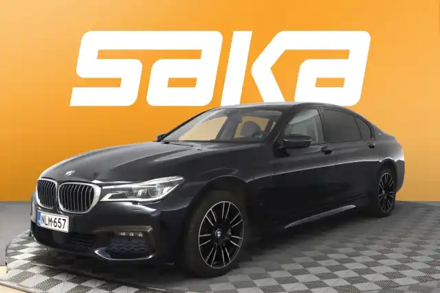 Sininen Sedan, BMW 740 – NLM-657