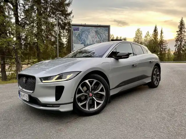 Harmaa Viistoperä, Jaguar I-PACE – NLM-712