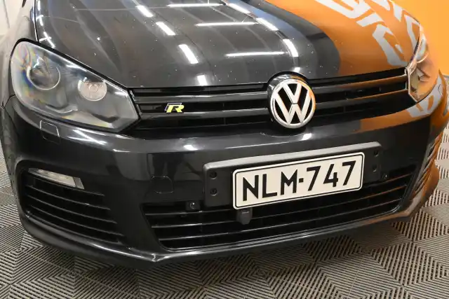 Musta Viistoperä, Volkswagen Golf – NLM-747