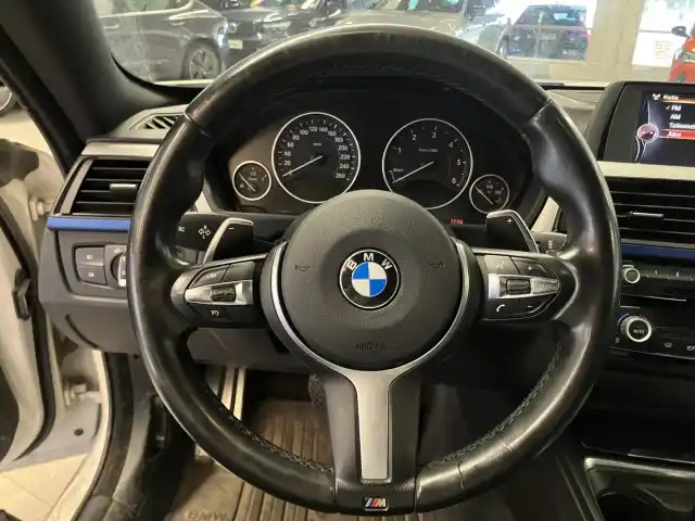 Valkoinen Sedan, BMW 420 – NLM-844