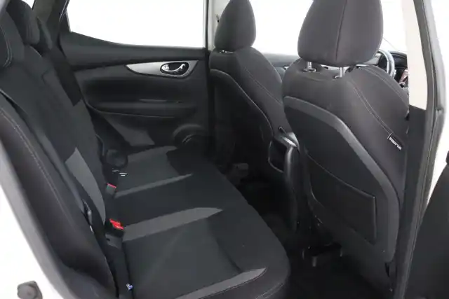 Valkoinen Maastoauto, Nissan Qashqai – NLN-138