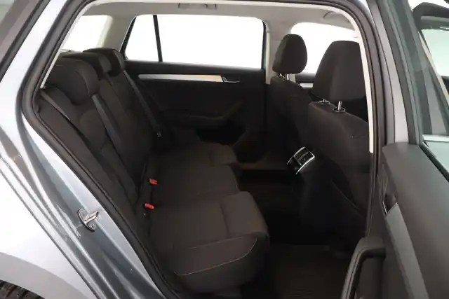 Harmaa Farmari, Skoda Superb – NLN-583