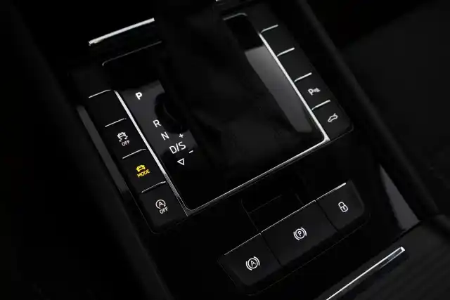 Harmaa Farmari, Skoda Superb – NLN-583