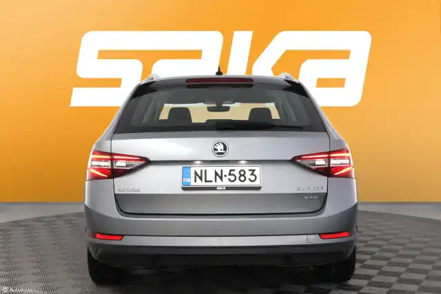 Harmaa Farmari, Skoda Superb – NLN-583