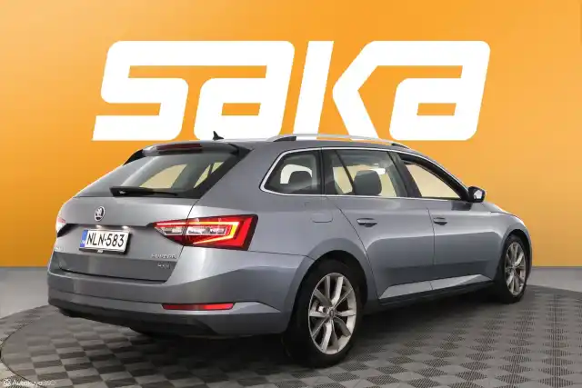 Harmaa Farmari, Skoda Superb – NLN-583