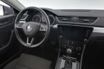 Harmaa Farmari, Skoda Superb – NLN-583, kuva 10