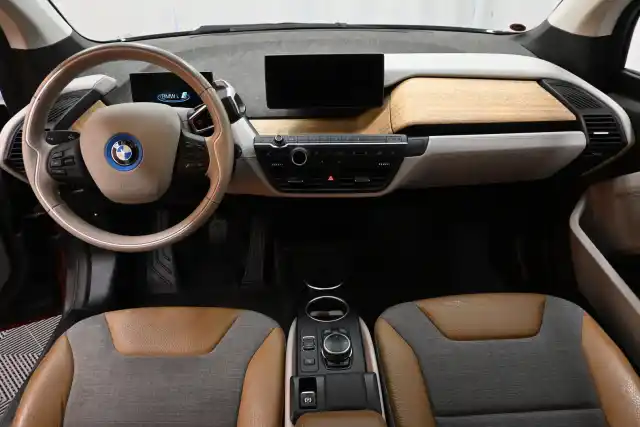 Oranssi Sedan, BMW i3 – NLN-773