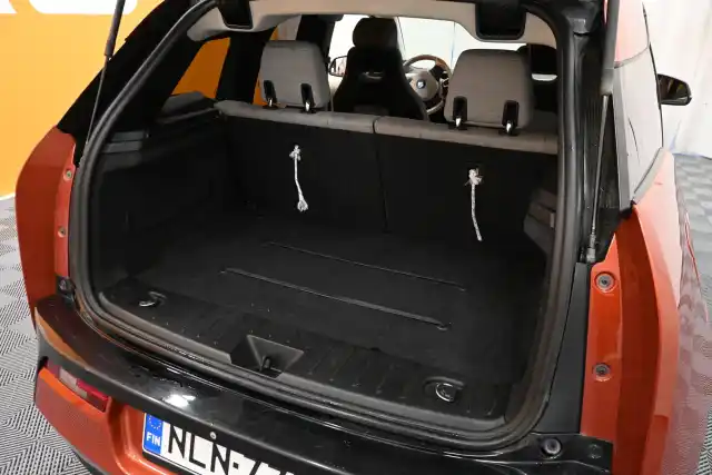 Oranssi Sedan, BMW i3 – NLN-773