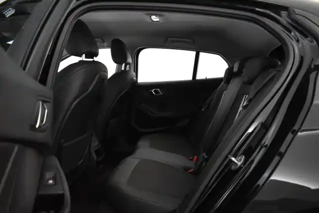 Musta Viistoperä, BMW 118 – NLP-877