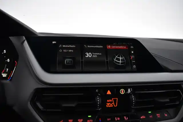 Musta Viistoperä, BMW 118 – NLP-877
