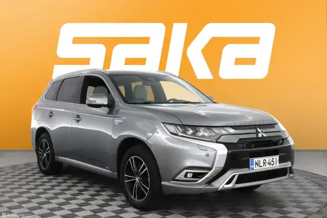 Harmaa Maastoauto, Mitsubishi Outlander PHEV – NLR-451