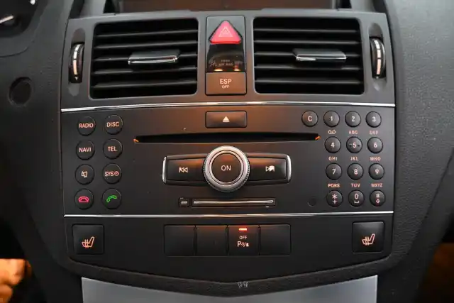 Harmaa Farmari, Mercedes-Benz C – NLT-233