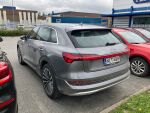 Harmaa Maastoauto, Audi e-tron – NLT-488, kuva 2
