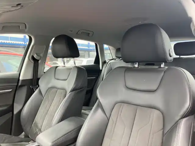 Harmaa Maastoauto, Audi e-tron – NLT-488