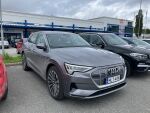 Harmaa Maastoauto, Audi e-tron – NLT-488, kuva 1