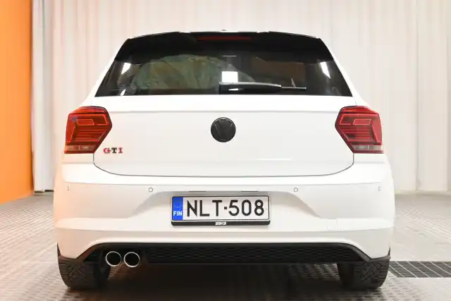 Valkoinen Viistoperä, Volkswagen Polo – NLT-508