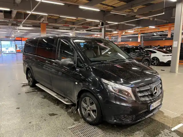 Musta Tila-auto, Mercedes-Benz Vito – NLU-598