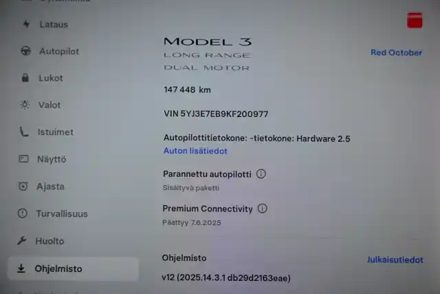 Punainen Sedan, Tesla Model 3 – NLV-410