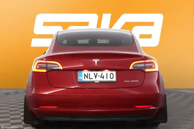 Punainen Sedan, Tesla Model 3 – NLV-410