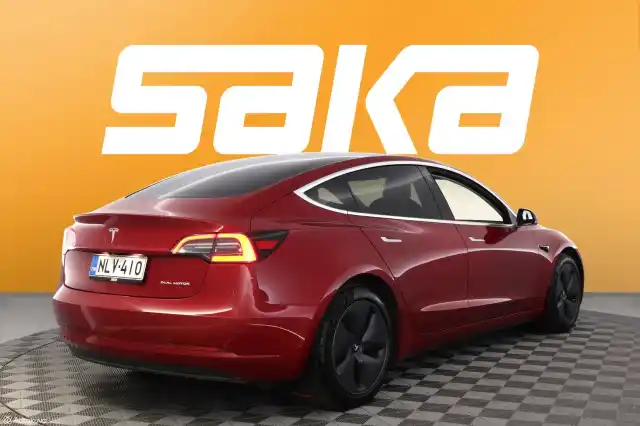Punainen Sedan, Tesla Model 3 – NLV-410