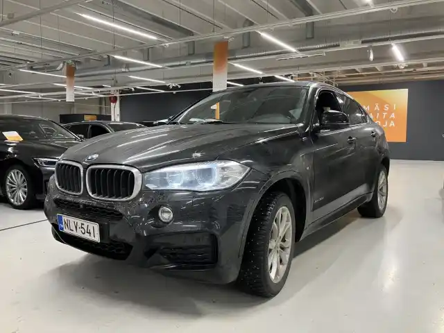 Musta Maastoauto, BMW X6 – NLV-541