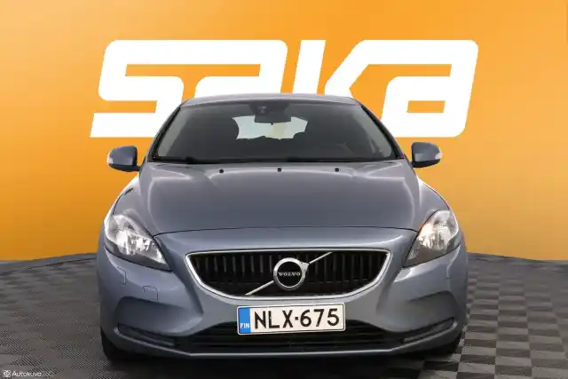 Sininen Viistoperä, Volvo V40 – NLX-675