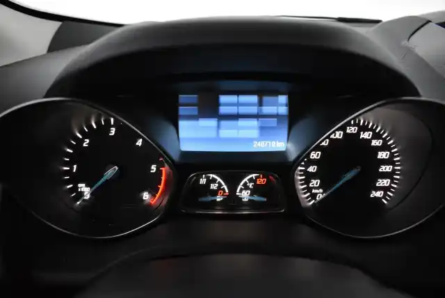 Musta Maastoauto, Ford Kuga – NLY-179