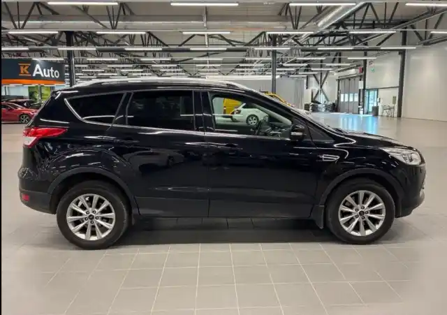 Musta Maastoauto, Ford Kuga – NLY-179