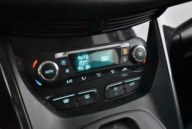 Musta Maastoauto, Ford Kuga – NLY-179