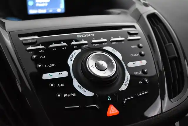Musta Maastoauto, Ford Kuga – NLY-179