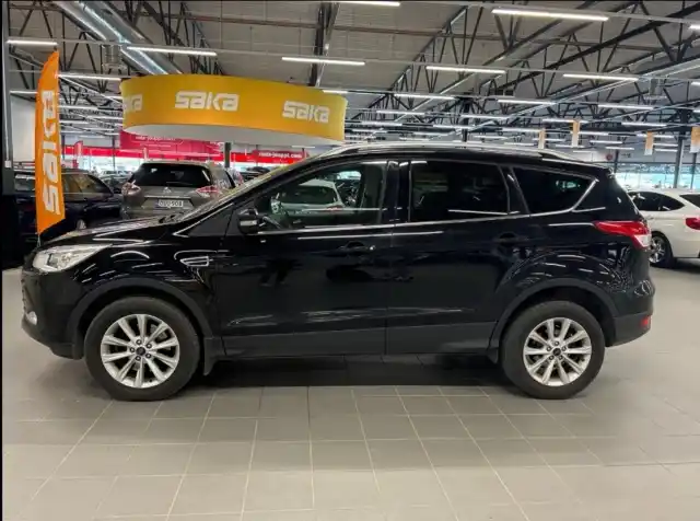 Musta Maastoauto, Ford Kuga – NLY-179