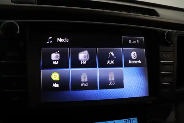 Musta Maastoauto, Toyota RAV4 – NLY-182