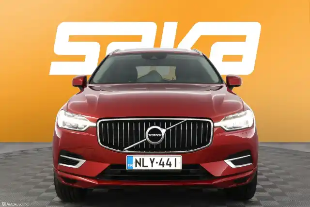 Punainen Maastoauto, Volvo XC60 – NLY-441