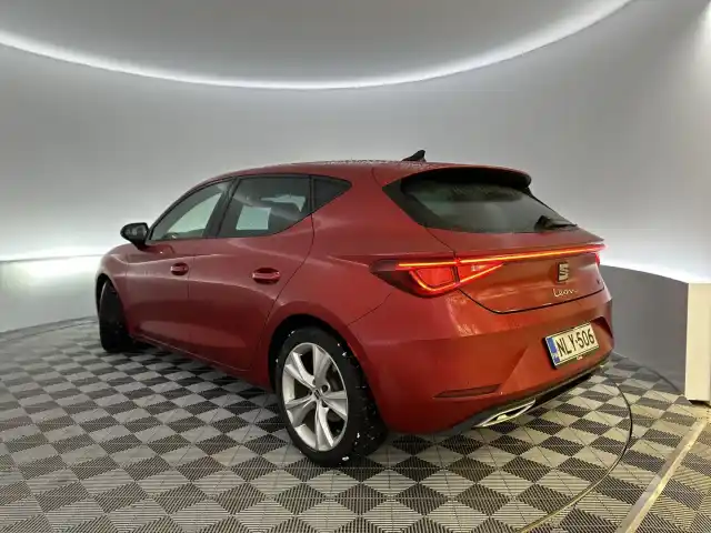 Punainen Viistoperä, Seat Leon – NLY-506