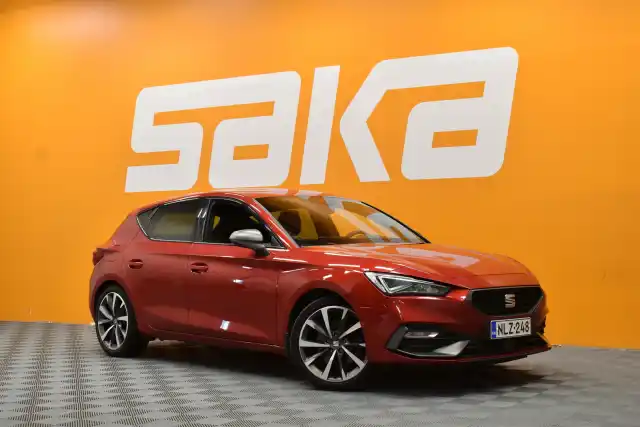 Punainen Viistoperä, Seat Leon – NLZ-248