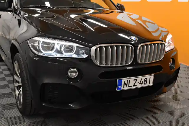 Musta Maastoauto, BMW X5 – NLZ-481