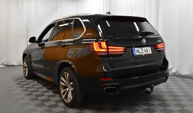 Musta Maastoauto, BMW X5 – NLZ-481