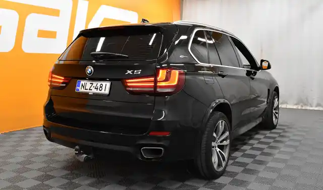 Musta Maastoauto, BMW X5 – NLZ-481